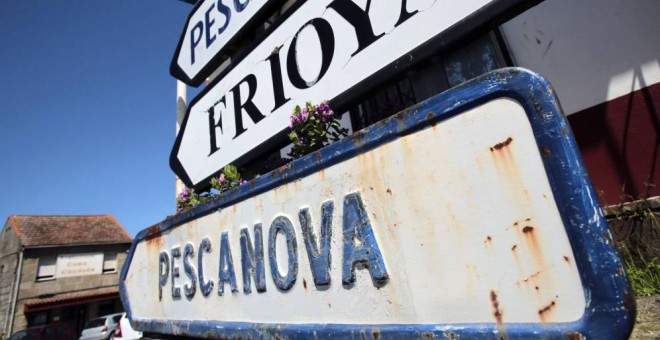 Cartel indicador de la fábrica de Pescanova en Redondela cerca de Vigo. REUTERS