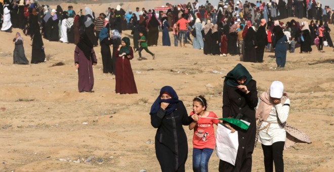 Mujeres palestinas se manifiestan en Gaza este martes. MAHMUD HAMS / AFP