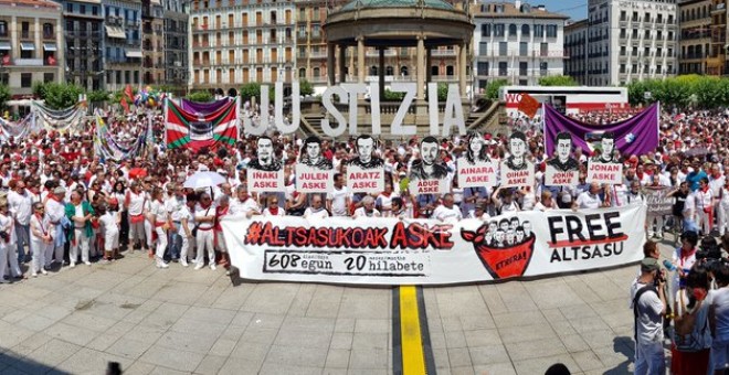 Concentración en Pamplona para pedir la libertad de los jóvenes de Altsasu