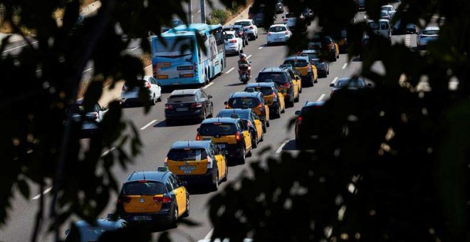 Protesta de los taxistas barceloneses este pasado jueves. (EFE)