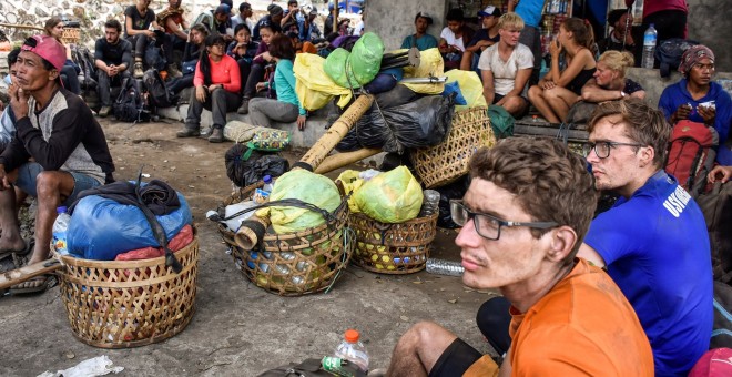 Imagen de rescatados en Indonesia tras el terremoto. EP