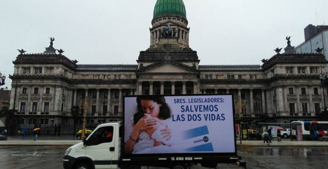 Campaña de CitizenGo en Argentina, el lobby internacional fundado en 2013 por Hazte Oír. / CITIZENGO