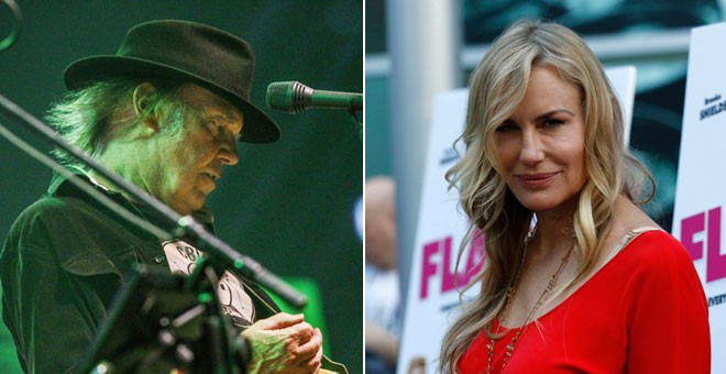 El músico Neil Young y la actriz Daryl Hannah. / REUTERS