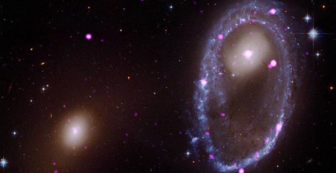 La galaxia AM 0644 rodeada por un anillo de agujeros negros o estrellas de neutrones./NASA