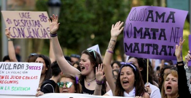 Manifestación feminista en protesta por la sentencia de La Manada en el centro de Madrid. BALLESTEROS / EFE