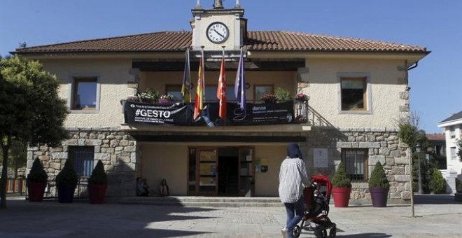 El concejal del PP Ángel Viñas intentó chantajear a la alcaldesa de Torrelodones - EFE