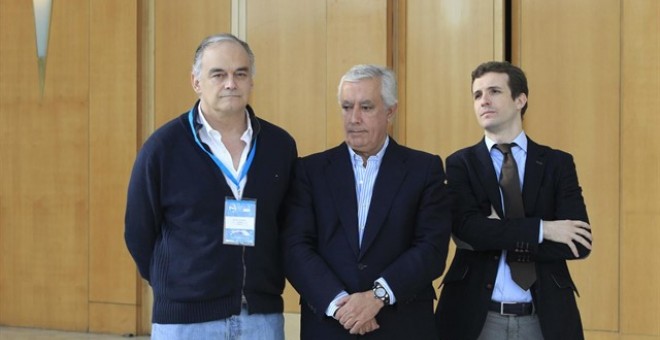 Pablo Casado, Javier Arenas y Esteban González Pons, en una imagen de archivo. EUROPA PRESS
