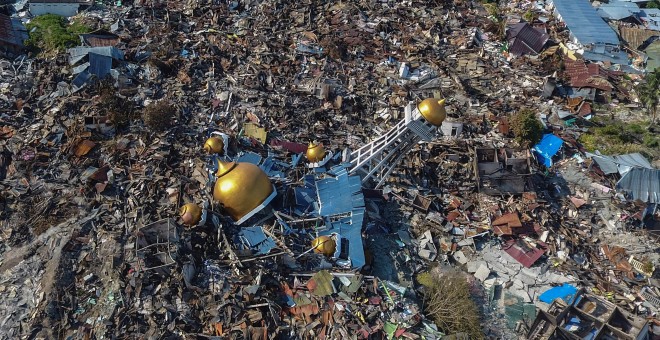 Vista aérea de una zona debastada por el terremoto en Palu (Indonesia) -  Hafidz Mubarak /Reuters