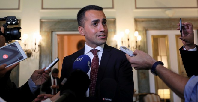 El vicepresidente del Gobierno, ministro de Trabajo y Desarrollo Económico y líder del Movimiento Cinco Estrellas (M5S), Luigi Di Maio, en unas declaraciones a los periodistas. REUTERS/Mohamed Abd El Ghany