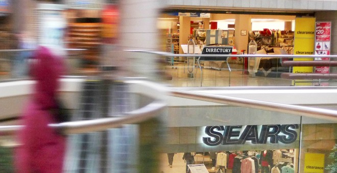 Una tienda de Sears en un centro comercial en Fairfax (Virginia). REUTERS/Larry Downing
