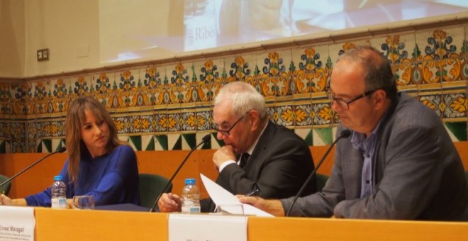 Ana Pardo de Vera, Ernest Maragall i Víctor Climent en col·loqui a la seu de l'Institut d'Estudis Catalans / Queralt Castillo Cerezuela