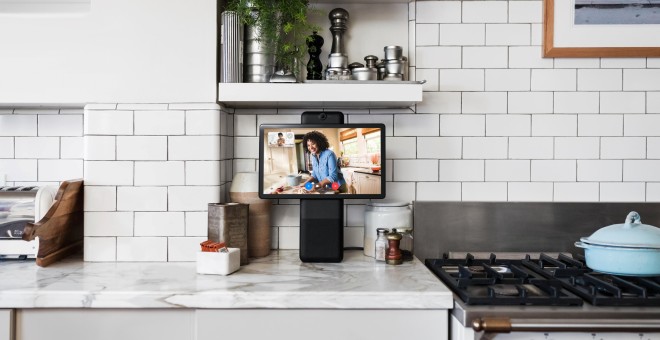 ¿Pondría usted un Portal de Facebook en su cocina? REUTERS