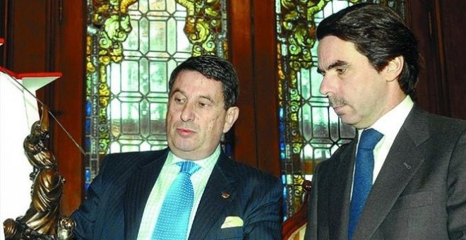 Francisco Vázquez, con José María Aznar. EFE
