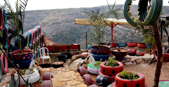 Uno de los jardines creados por las mujeres de Al-Walaja. YARA RAMADAN