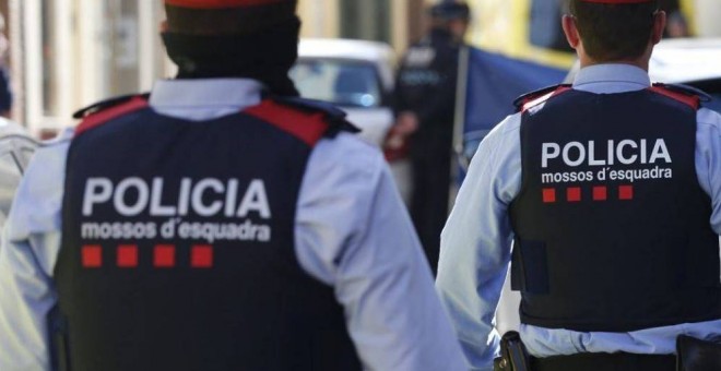 Agentes de los Mossos en una foto de archivo /EFE