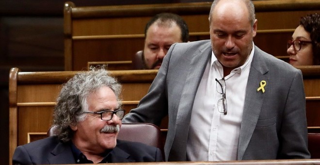 Fotografía de archivo de los diputados de ERC Jordi Salvador i Duch (d) y Joan Tardá (i).- EFE