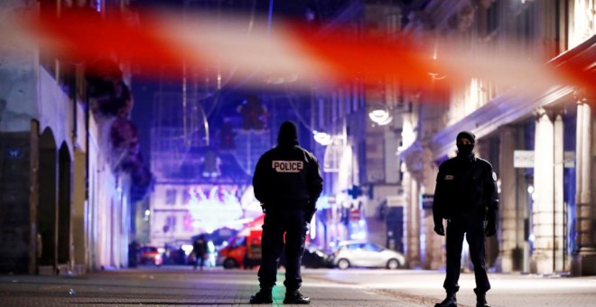 Más de 700 agentes buscan al supuesto terrorista en la capital alsaciana/REUTERS