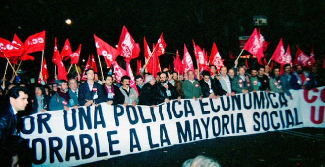 Cabecera de la manifestación que cerraba la huelga general del 14 de diciembre de 1988 | Archivo de Historia del Trabajo de la Fundación 1º de Mayo
