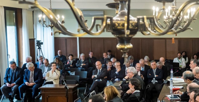 Vista general de la sala de la Audiencia de Sevilla donde se ha seguido el juicio de la pieza política del caso ERE contra 21 ex altos cargos de la Junta. EFE/Raúl Caro