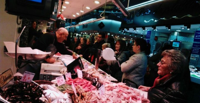 Interior del Mercat de Sant Antoni. ANDER ZURIMENDI.