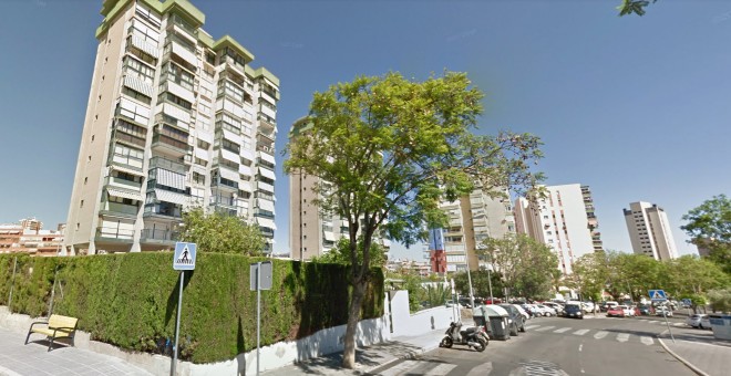 Calle en la que la Policía ha encontrado a una mujer presuntamente apuñada por su pareja en Benidorm. /GOOGLE MAPS