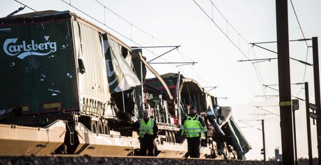 Imagen del tren de mercancías origen del siniestro. EFE/ Tim K. Jensen