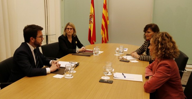 Reunió del vicepresident Pere Aragonès i la consellera de Presidència Elsa Artadi amb la vicepresidenta del Govern espanyol Carmen Calvo i la ministra Meritxell Batet, el passat 20 de desembre a Pedralbes / EFE