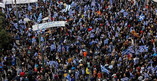 Foto de la manifestación enfrente del Parlamento. EFE