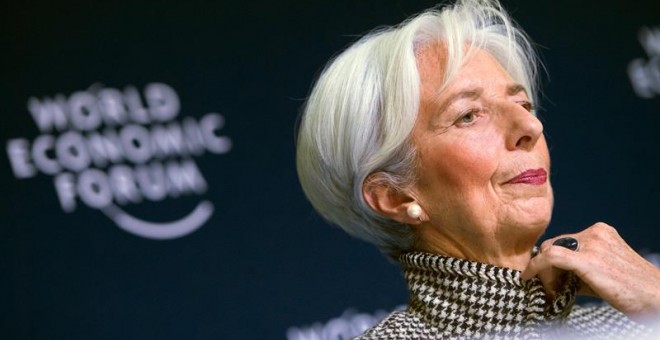 La directora gerente del Fondo Monetario Internacional (FMI), Christine Lagarde, ofrece una rueda de prensa en la víspera de la 49º reunión anual del Foro Económico Mundial, este lunes en Davos, Suiza. / EFE - LAURENT GILLIERON