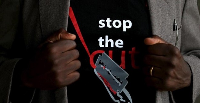 Imagen de archivo mutilación genital femenina / REUTERS