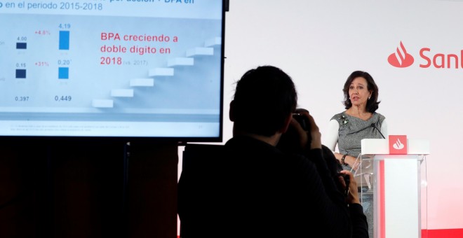 La presidenta del Banco Santander, Ana Botín, durante la presentación de los resultados del grupo en 2018, en la Ciudad financiera, en Boadilla. EFE/Zipi