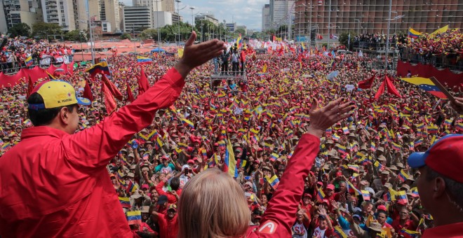 Una multitud asiste a un acto de Gobierno liderado por el presidente Nicolás Maduro./ EFE