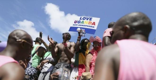 Participantes de la marcha anual del orgullo gay en Uganda | EFE
