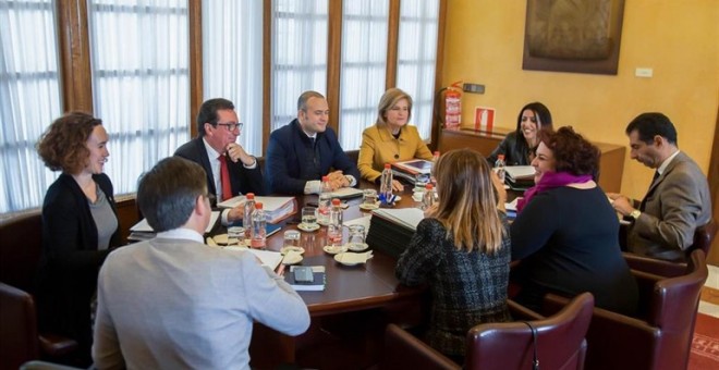 Imagen de una reunión de la Mesa del Parlamento de Andalucía. E.P.