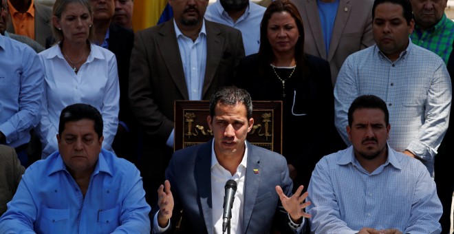 El opositor venezolano Juan Guaidó, durante una rueda de prensa en Caracas.- REUTERS/ Carlos Garcia Rawlins