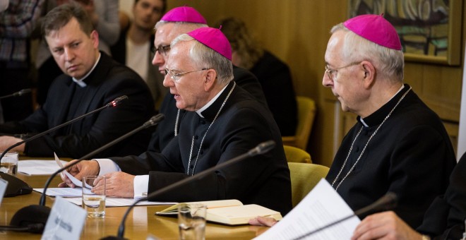 Resultado de imagen para abusos en la iglesia catolica de polonia