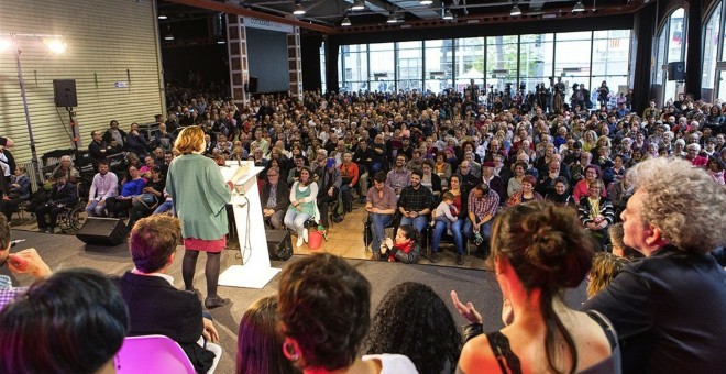 L'alcaldessa Ada Colau durant l'acte de BComú a les cotxeres de Sants, a Barcelona. EUROPA PRESS