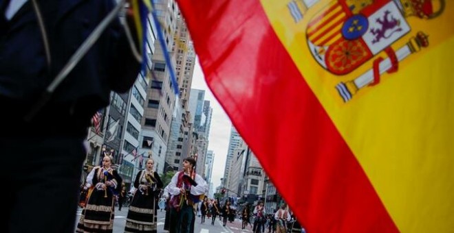 Miembros de una comparsa española participan en el Desfile de la Hispanidad, en Nueva York (Estados Unidos). EFE/Archivo