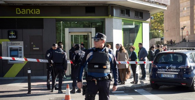 Imagen de archivo de una sucursal de Bankia del distrito madrileño de Usera tras un atraco.- EFE