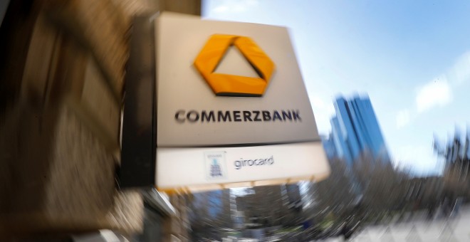 Una oficina de Commerzbank, el segundo banco de Alemania, en Fráncfort. REUTERS/Kai Pfaffenbach