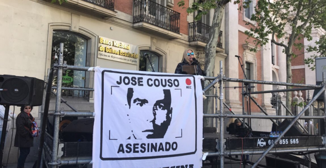 La hermana de José Couso en el acto / Twitter @HACJoseCouso