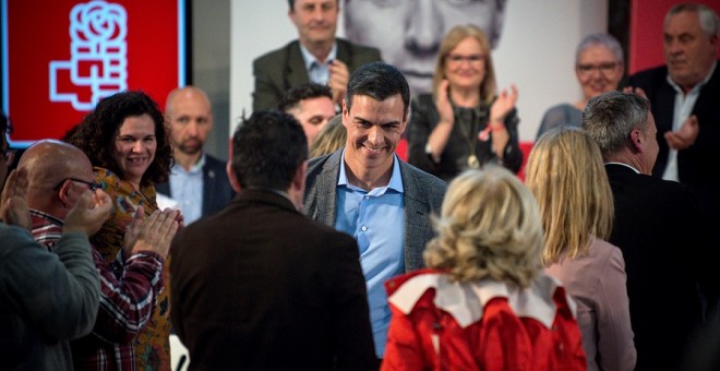 16/04/2019.- El presidente del Gobierno y candidato por el PSOE a la reelección, Pedro Sánchez, en Ourense durante la un mitin. / EFE - BRAIS LORENZO