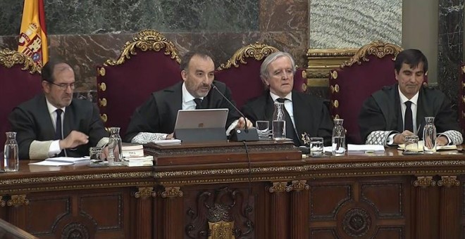 Captura de la señal institucional del Tribunal Supremo del presidente del tribunal que enjuicia la causa del procés, Manuel Marchena. EFE