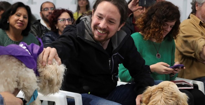 El candidato de Unidas Podemos a la presidencia del Gobierno, Pablo Iglesias, participa en un acto contra el maltrato animal, en Madrid. EFE/ J.J. Guillén