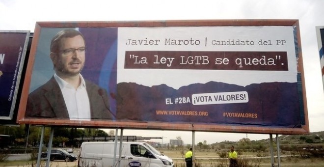 Valla de Hazte Oír contra la Ley LGTB