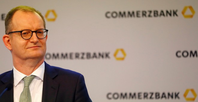 El cnsejero delegado de Commerzbank,, Martin Zielke, en la rueda de prensa anual del banco. REUTERS/Kai Pfaffenbach