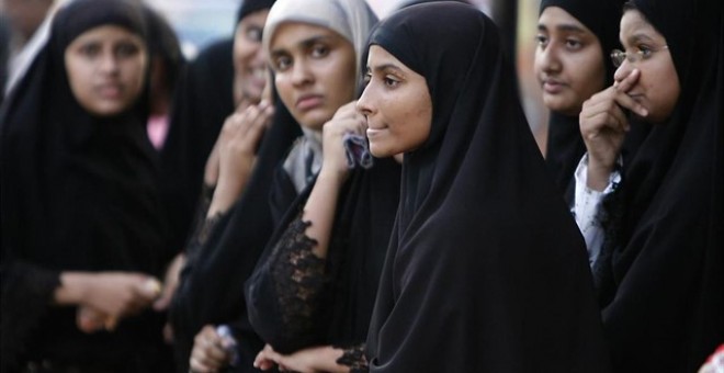 Mujer con el velo islámico. Reuters