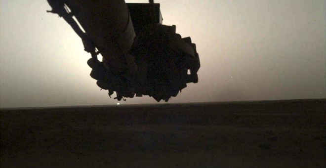 Amanecer en Marte el 24 de abril de 2019 a las 5.30. NASA