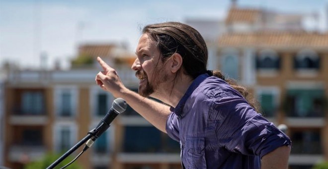 Pablo Iglesias interviene en el acto de campaña en Sevilla / EFE