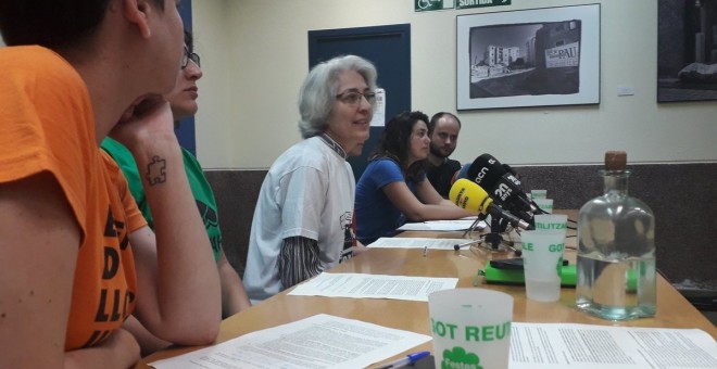 Roda de premsa de moviments socials de Barcelona per plantejar les seves demandes al pròxim govern municipal. FABV